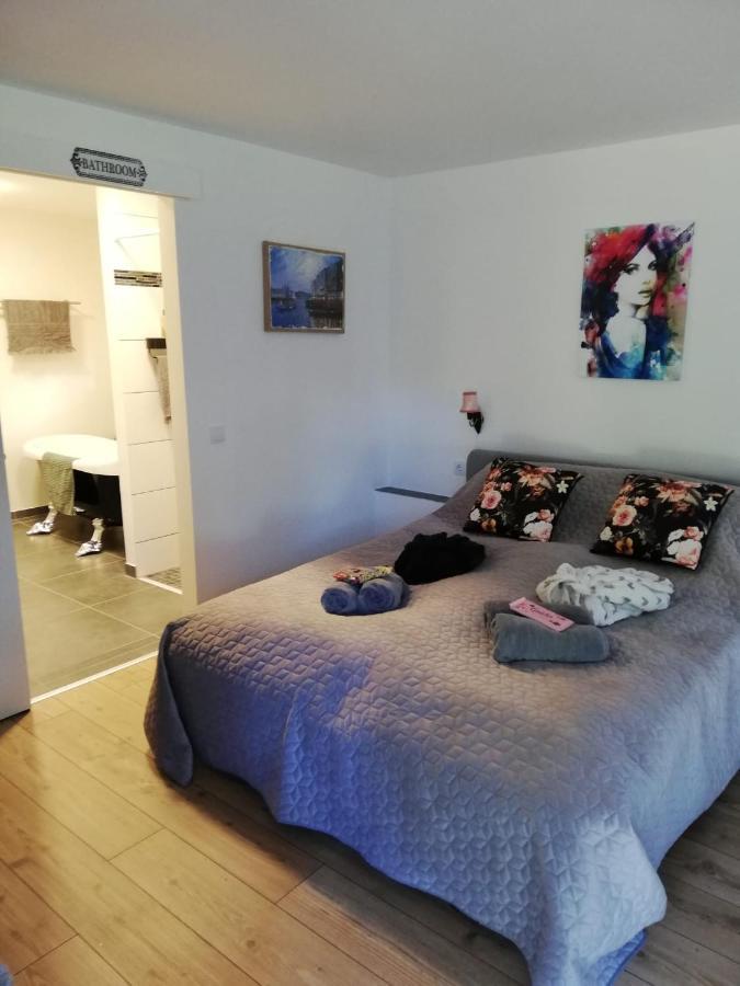 Apartment Melanie Hovmantorp Εξωτερικό φωτογραφία